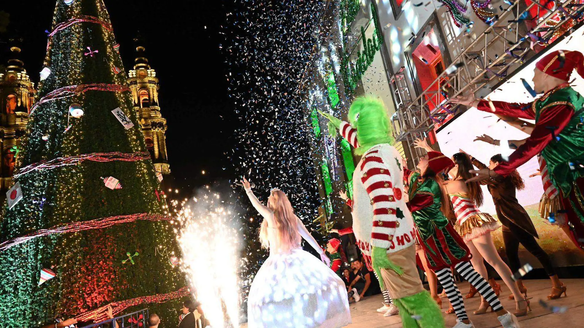 Encendido del árbol de Navidad en Zamora